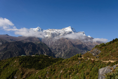 在尼泊尔喜马拉雅山徒步旅行