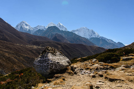 在尼泊尔喜马拉雅山徒步旅行