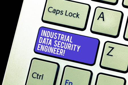 概念手写显示工业数据安全工程师。商业照片展示技术网络工程键盘意图创建计算机消息键盘的想法
