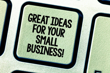 概念手写, 为您的小型企业展示伟大的想法。商业照片展示良好的创新解决方案, 启动键盘键意图创建计算机消息键盘的想法
