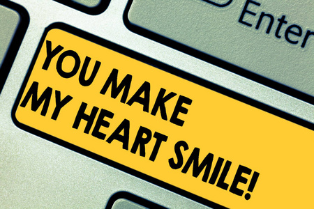 文字文字你让我的心微笑。表达棒分析情绪好情绪的经营理念键盘键意图创建计算机消息按键盘的想法
