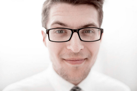 一个成功的年轻商人的肖像与眼镜
