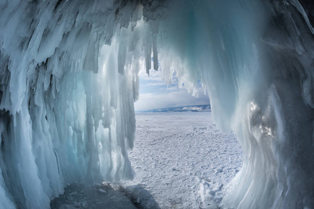 贝加尔湖冰洞俄罗斯西伯利亚