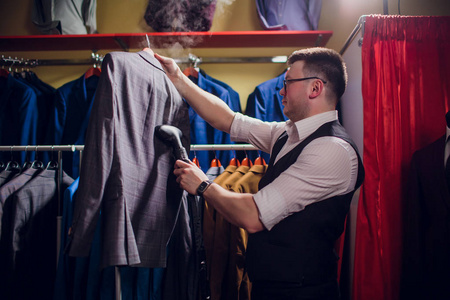 服装量身定制图片