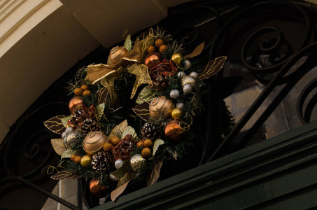 传统圣诞花环冬青植物圣诞装饰