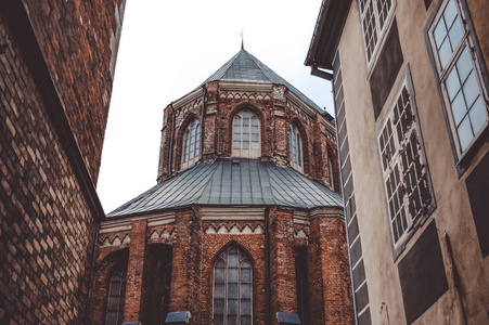 圣彼得教堂在拉脱维亚的里加老城。 2018年10月25日