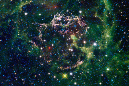 外层空间某个美丽的星系。 这幅图像的元素由美国宇航局提供。