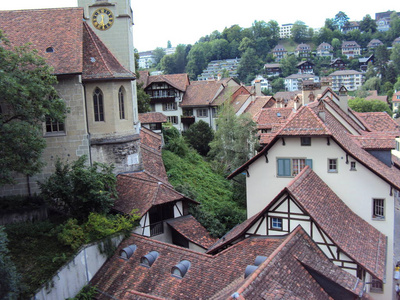 瑞士联邦首都伯尔尼中心的住宅屋顶全景