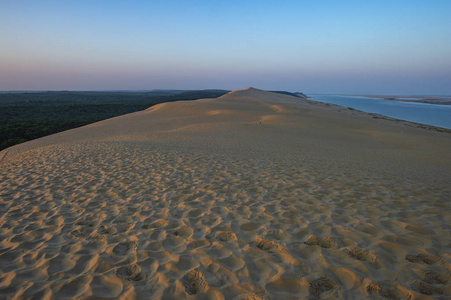 法国普拉提的沙丘。 吉隆德阿卡顿盆地，欧洲最大的沙地
