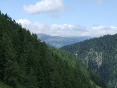 欧洲奥地利山顶岩石全景景观图片