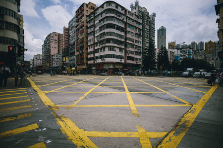 香港著名的弥敦道的街景图片