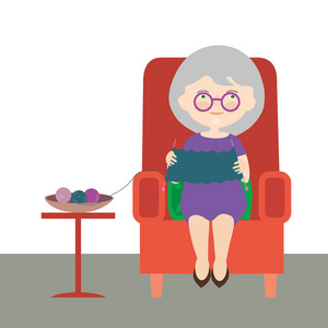 一位老妇人或祖母的平面设计卡通插图。 坐在红色扶手椅上穿着毛衣。 向量
