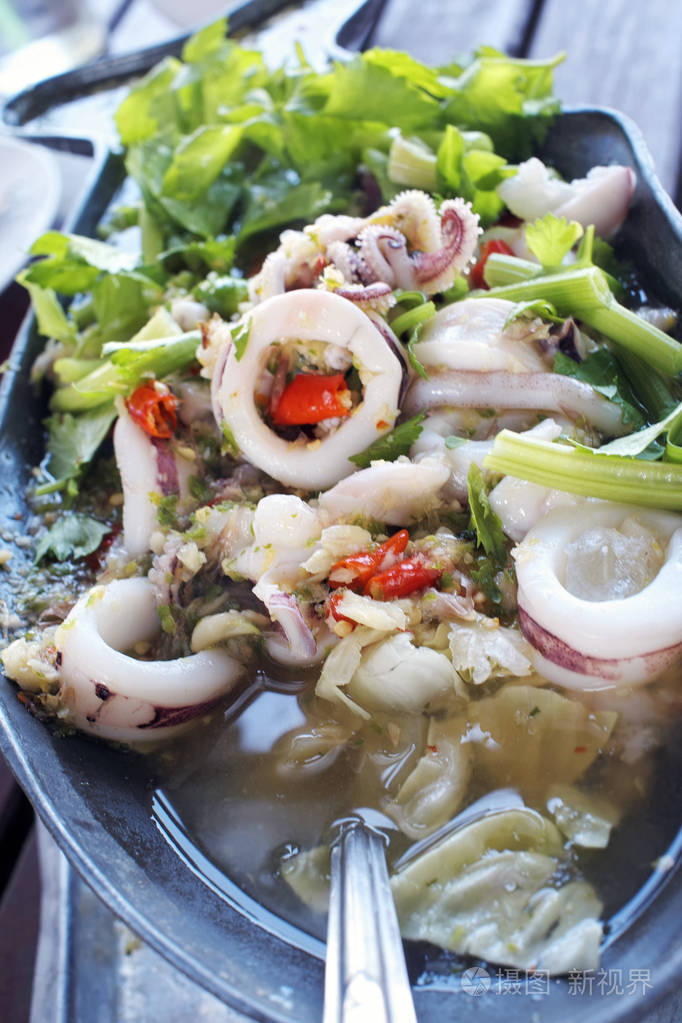 泰国鱿鱼蒸柠檬