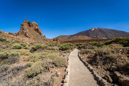 蒂德火山的拉斯卡纳达斯卡尔德拉的熔岩场和形成的岩石。 泰内利夫。 加那利群岛。 西班牙。