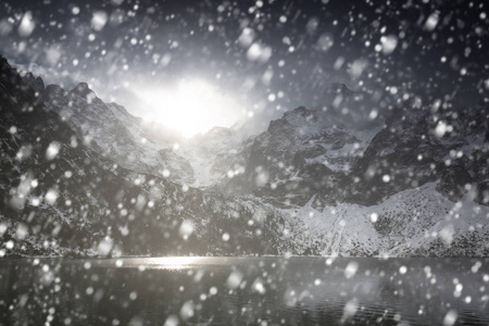 波兰塔特拉山海湖之眼大雪