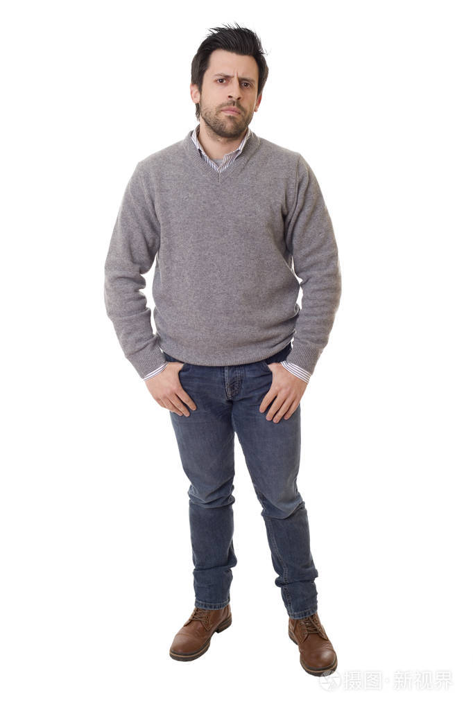 白色背景下的休闲男子全身