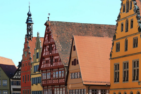 德克尔布尔的斯克兰是德国巴伐利亚的一个城市，有许多历史景点