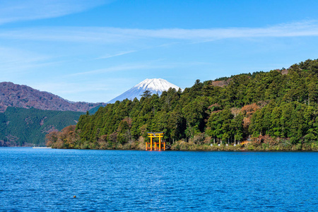 富士山和阿西湖，秋天有哈肯寺和观光船