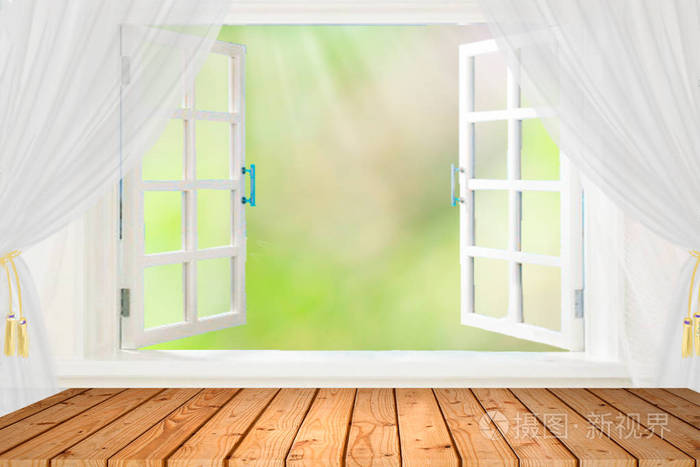 木桌顶部模糊厨房窗口背景可用于展示或蒙太奇您的产品或食品