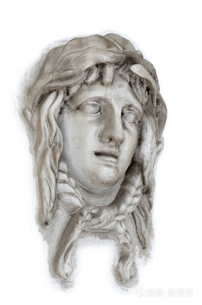 一个来自古希腊时代的女人的脸，在他的脖子上绑了一条手帕。
