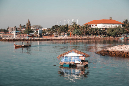 泰国芭堤雅水上渔家图片