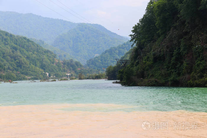 佐治亚州Adjara的Adjaristskali和Chorokh两条山河的汇合点