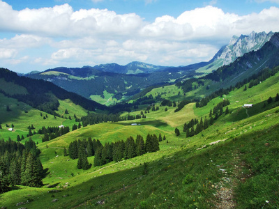 瑞士圣加伦州奥伯多根堡山区景观全景