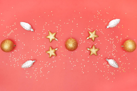 金球星和钟粉色活珊瑚背景为生日圣诞节或婚礼仪式