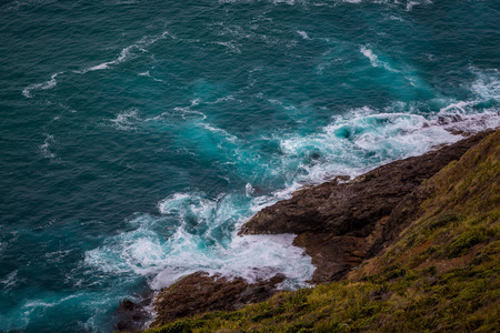 大海景，有波浪水和海岸