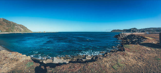 大海景，有波浪水和海岸