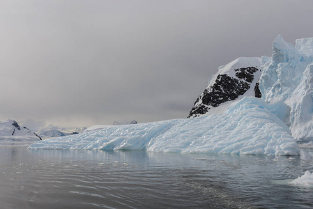 南极洲冰川的景色