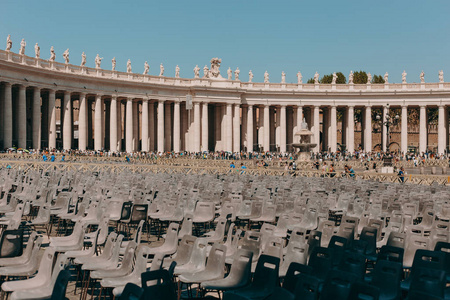 s Square in the Vatican on a sunny day. Architecture and many ch