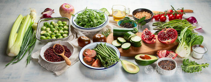 桌面健康食品概念的美味季节性素食烹饪原料全景