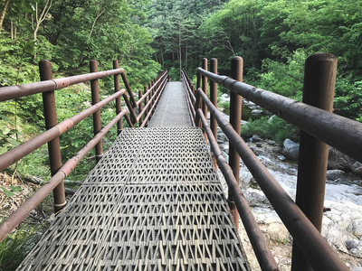 西拉克山国家公园的小铁桥。 韩国