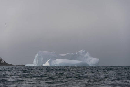 南极洲的小冰山图片
