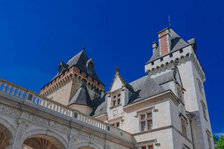 法国宝城中心的宝堡蓝天景色