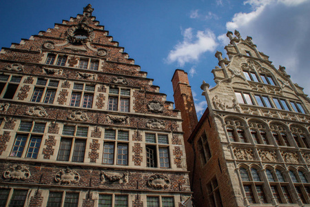 美丽的中世纪房屋在比利时佛兰芒地区的根特市