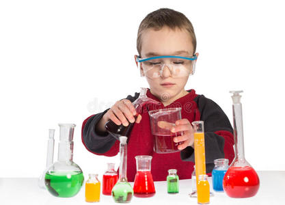 化学课，化学课上的男孩