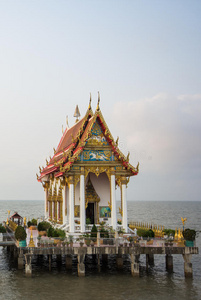 海上泰国寺