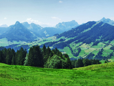 苏尔河谷和瑞士圣加伦州的富根堡山脉