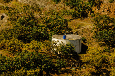 安达高山混凝土灌溉盆地干旱地区的蓄水地农业