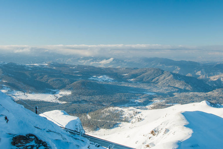 佐治亚州巴库里亚尼滑雪胜地的冬季景观。