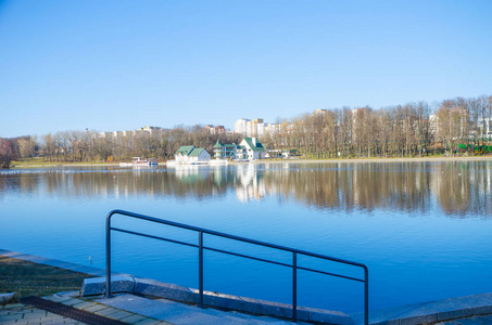 明斯克维斯洛赫河冬季景观风景