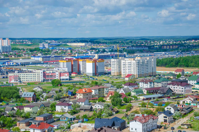 白俄罗斯明斯克城市街道的鸟瞰图照片-正版商用图片16bun2-摄图新视界