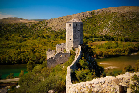 在CapljinaMostarbosnia的土耳其Pocitelj城堡的鸟瞰图。