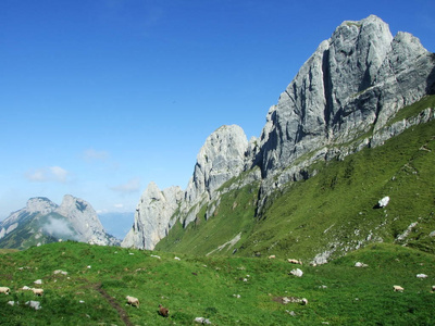 瑞士阿彭策尔Innerrhoden州阿尔普斯坦山区的Chruzberg峰