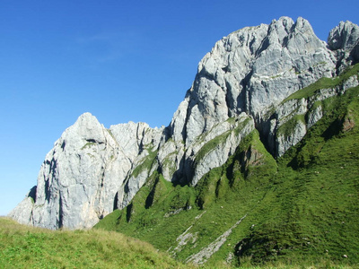 瑞士阿彭策尔Innerrhoden州阿尔普斯坦山区的Chruzberg峰