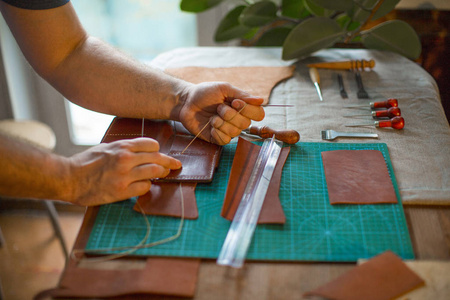 手工皮革工艺概念照片