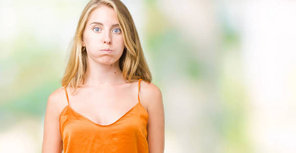 膨胀的嘴唇图片