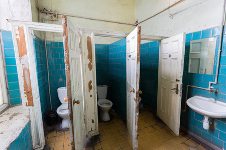 19世纪旧办公楼公共卫生间公共卫生间公共卫生间男,女,女,女,女厕所